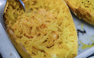 Cheesy spaghetti squash